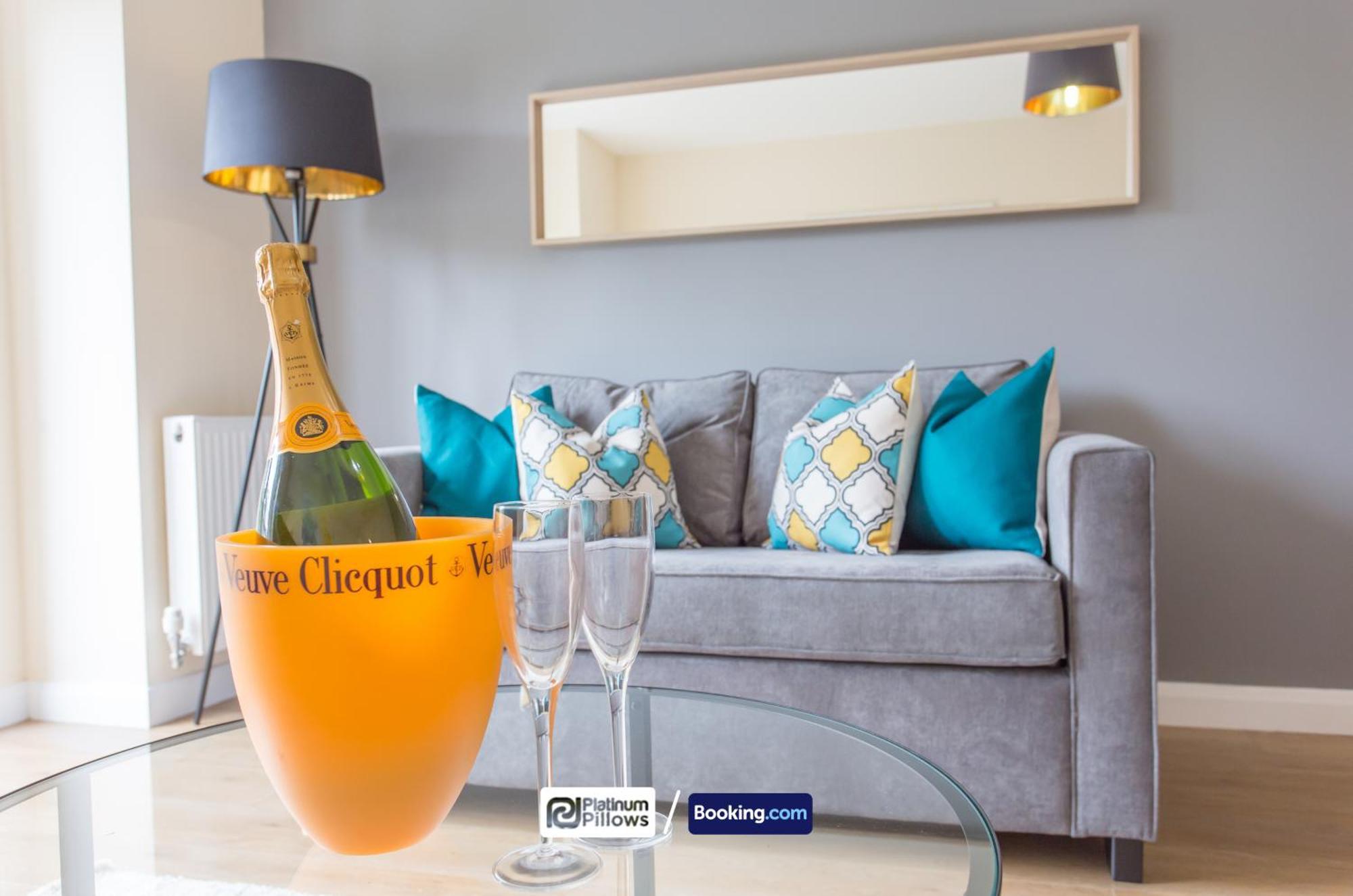 Modern Oxford 2 Bedroom Apartments, Near Headington Hospital, Families & Contractor Accommodation With Parking Экстерьер фото