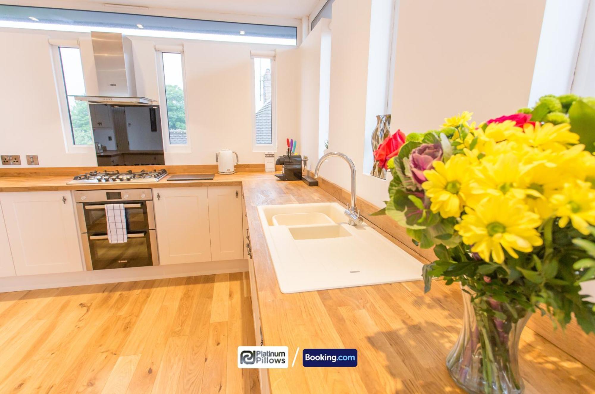 Modern Oxford 2 Bedroom Apartments, Near Headington Hospital, Families & Contractor Accommodation With Parking Экстерьер фото